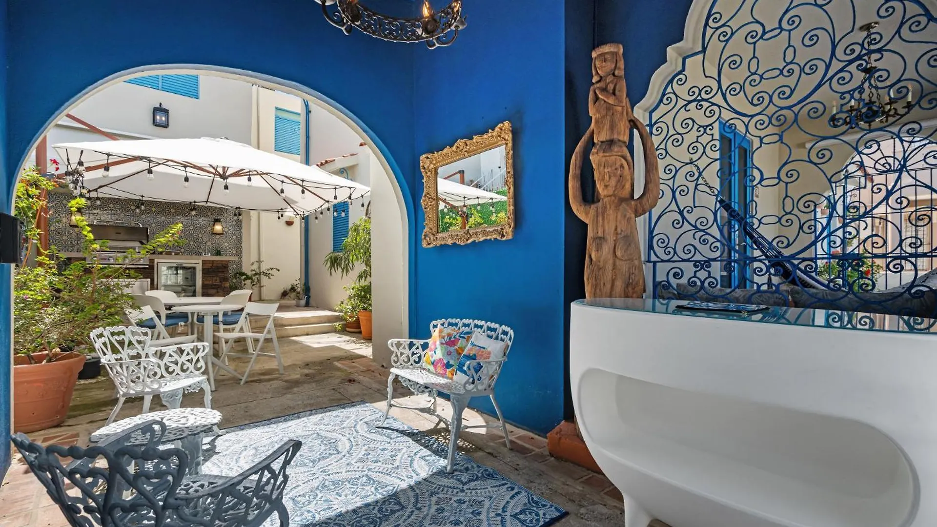 Artistic One-Bedroom Garden Apartment In Sj Mm9 San Juan