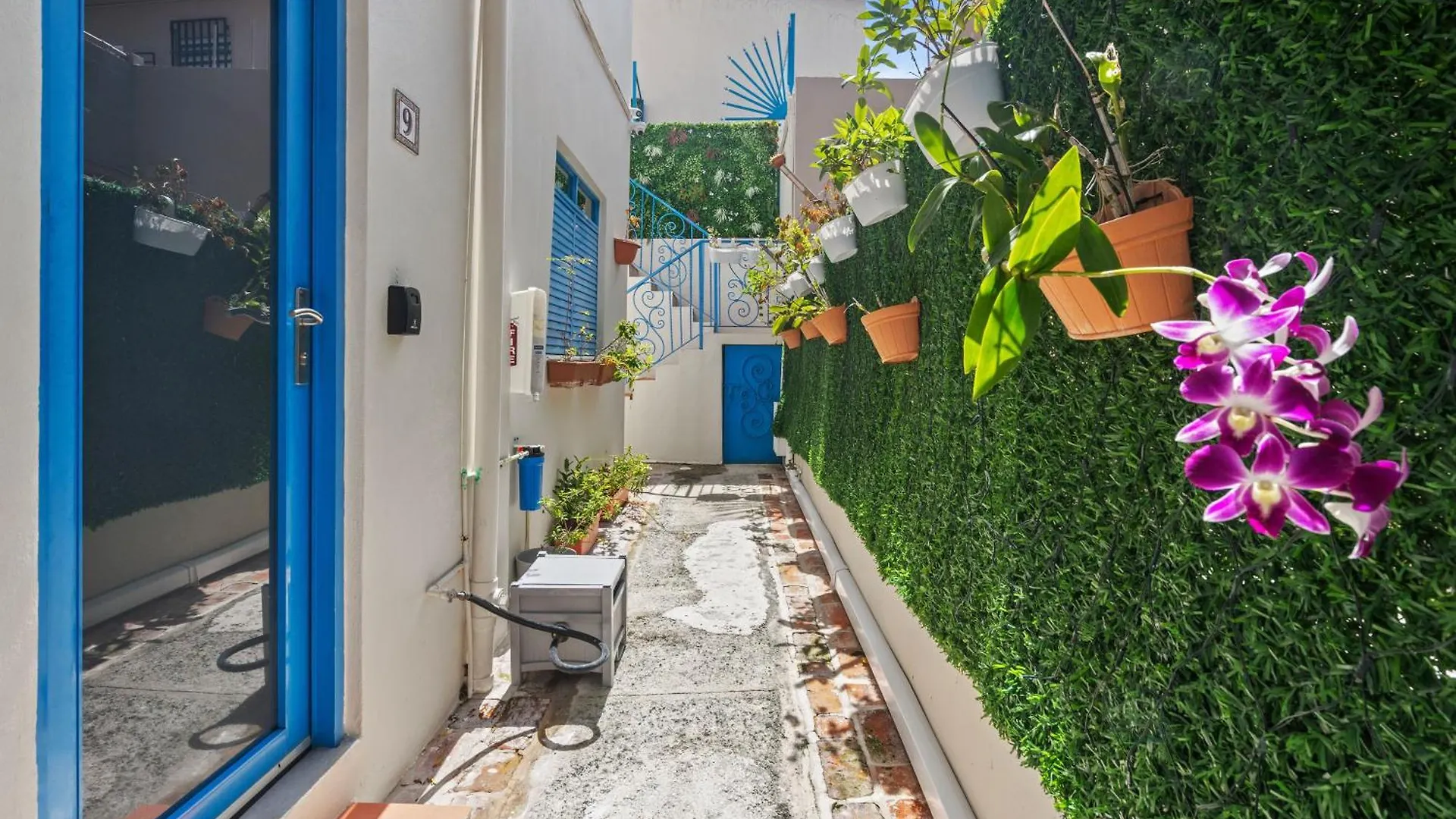 Artistic One-Bedroom Garden Apartment In Sj Mm9 San Juan